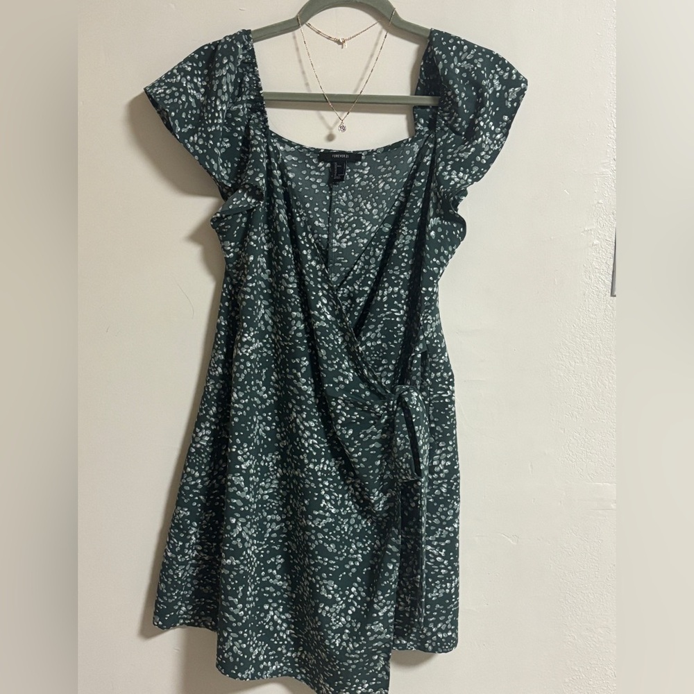 Forever 21 Dark Green Patterned Mini Dress Wrap Dress – Size L